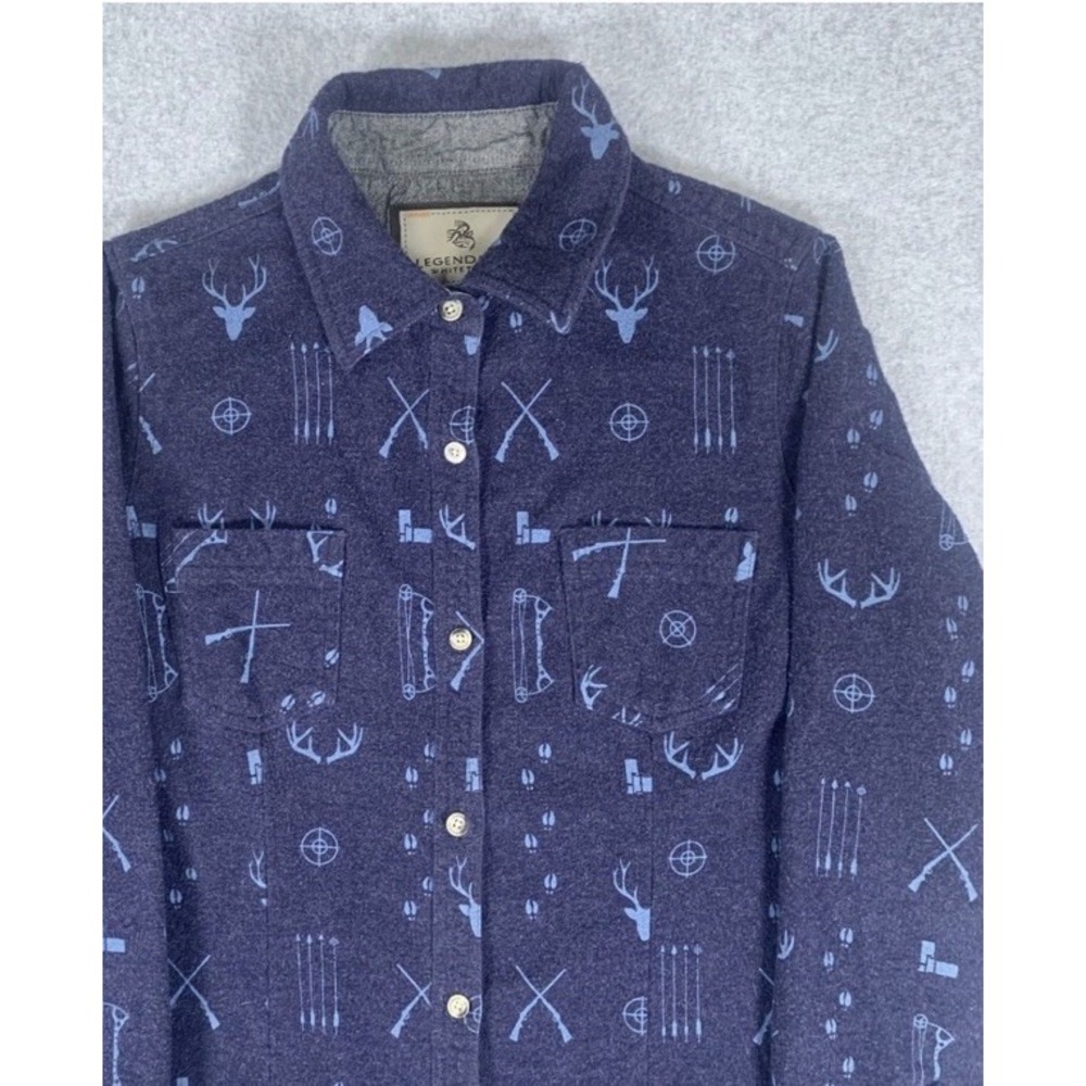 Legendary Whitetails Shirt Womens Small Navy Deer Hunting Print Cotton Flannel